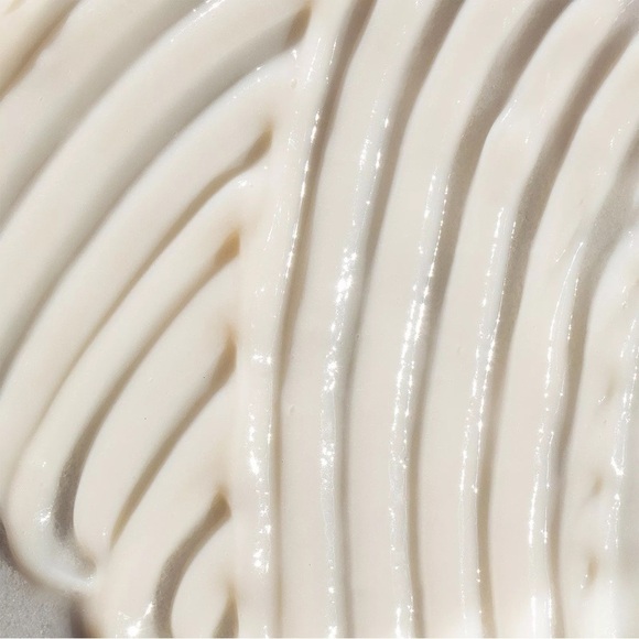 Korres Greek Yoghurt Foaming Cream Cleanser Pre + Probiotics - Picture 2 of 10